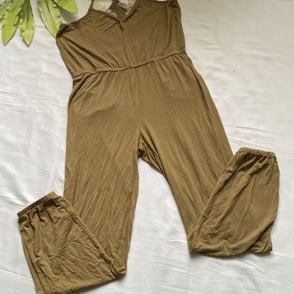 ⭐️NWT Hello Nite Romper⭐️ - Picture 2 of 8